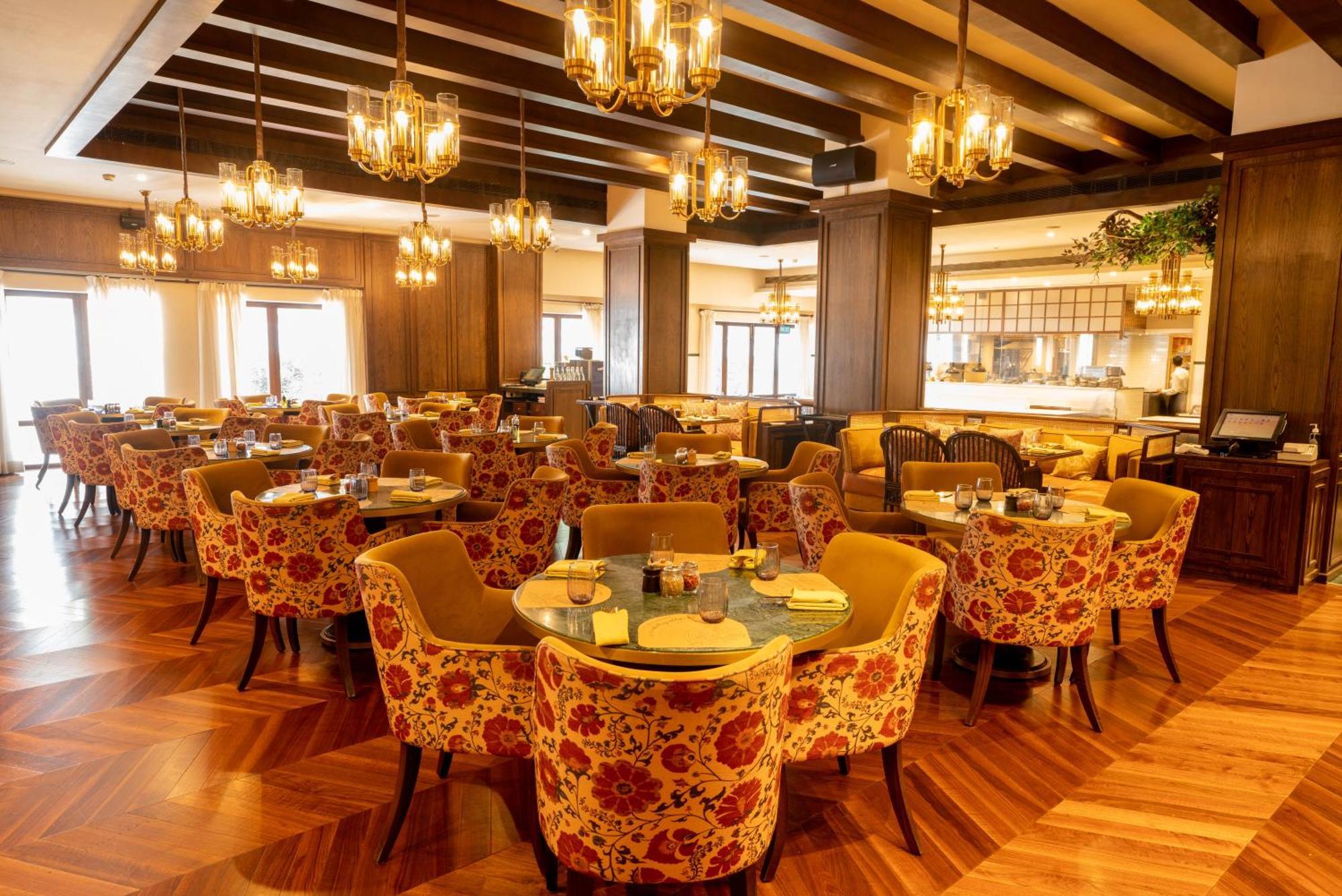 President - Ihcl Seleqtions Hotel Mumbai Exterior photo The interior of the restaurant