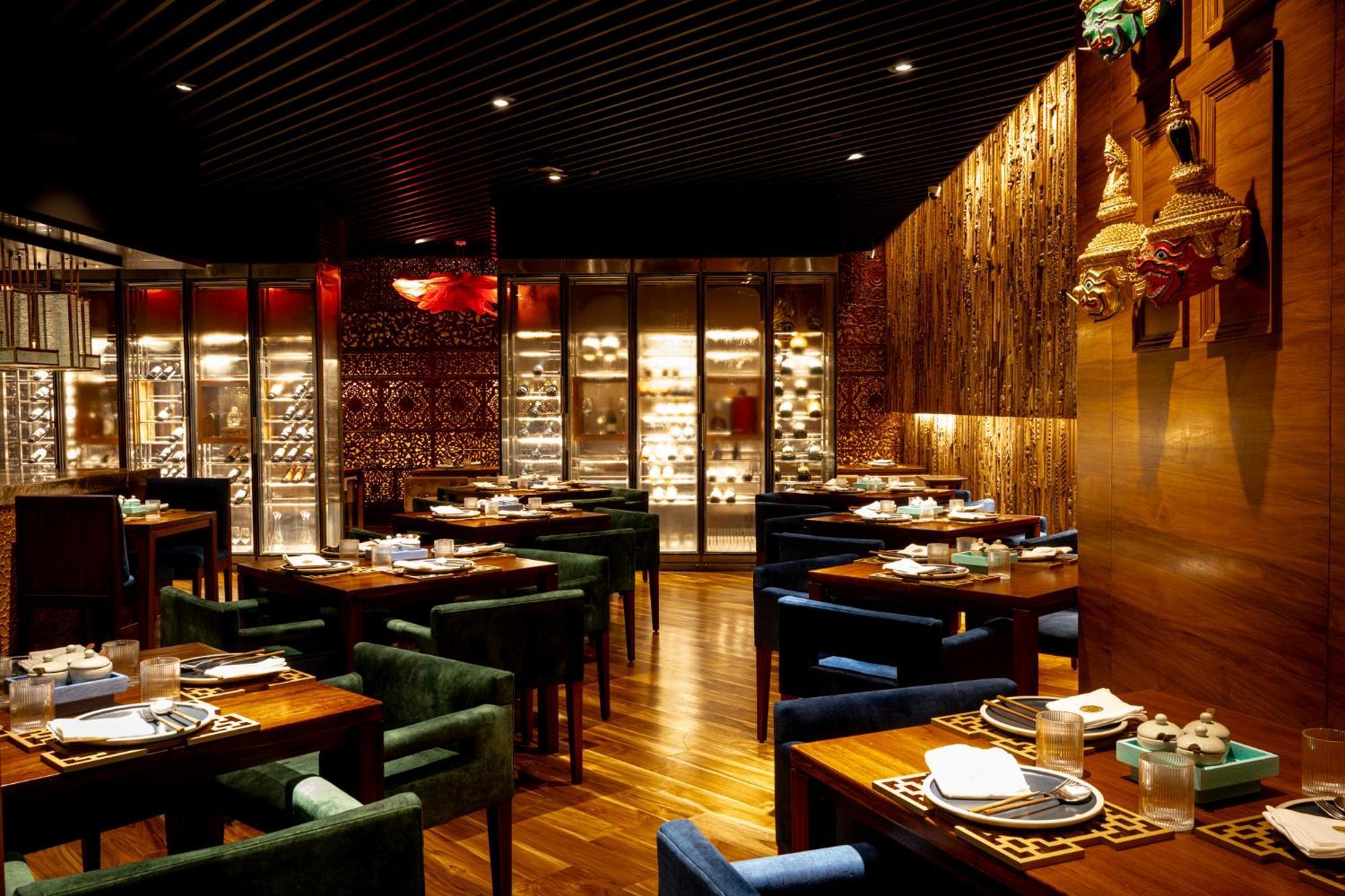 President - Ihcl Seleqtions Hotel Mumbai Exterior photo The interior of a restaurant in the Mandarin Oriental, Bangkok